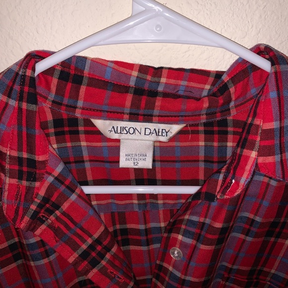 Button down - Picture 2 of 4